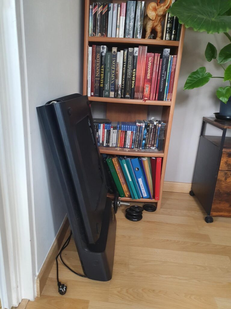 Photo de profil d'un Walking Pad A1 pro replié